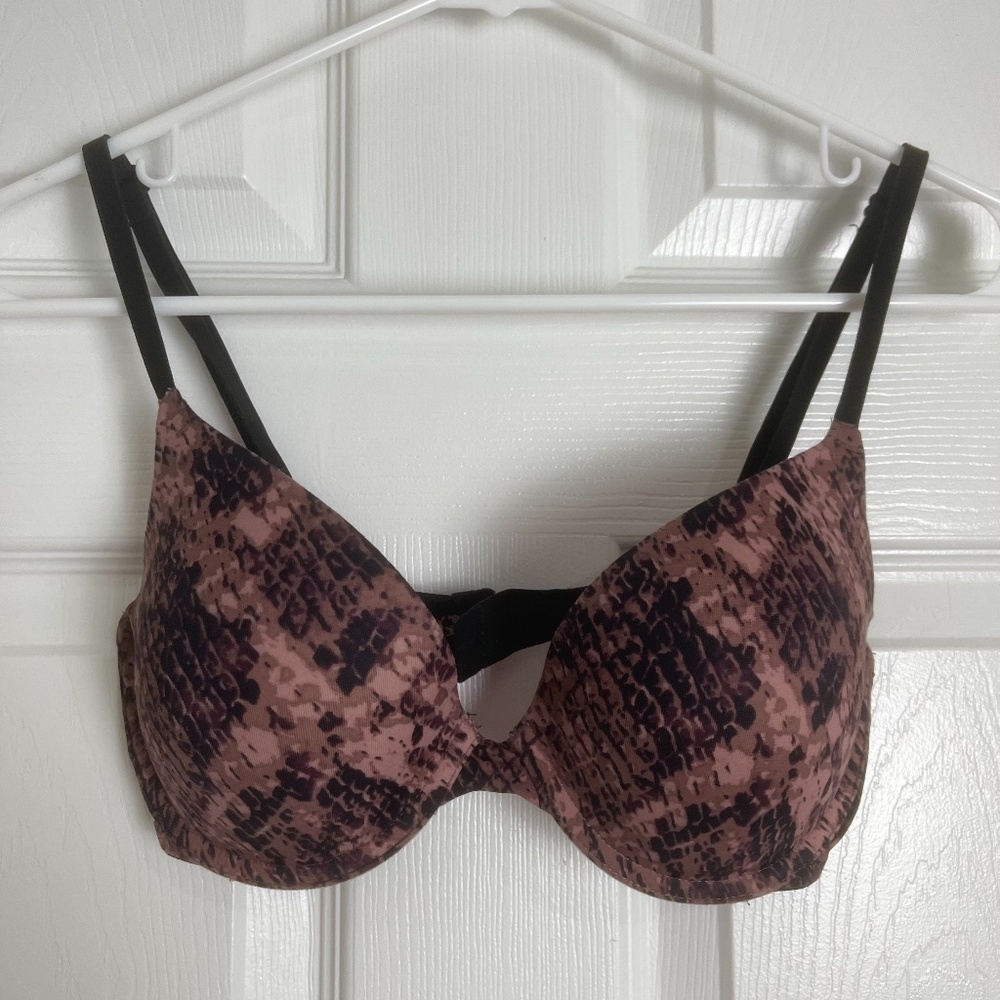 PINK Victoria's Secret Snakeskin Wear Everywhere Push-Up Bra Women Size 32D